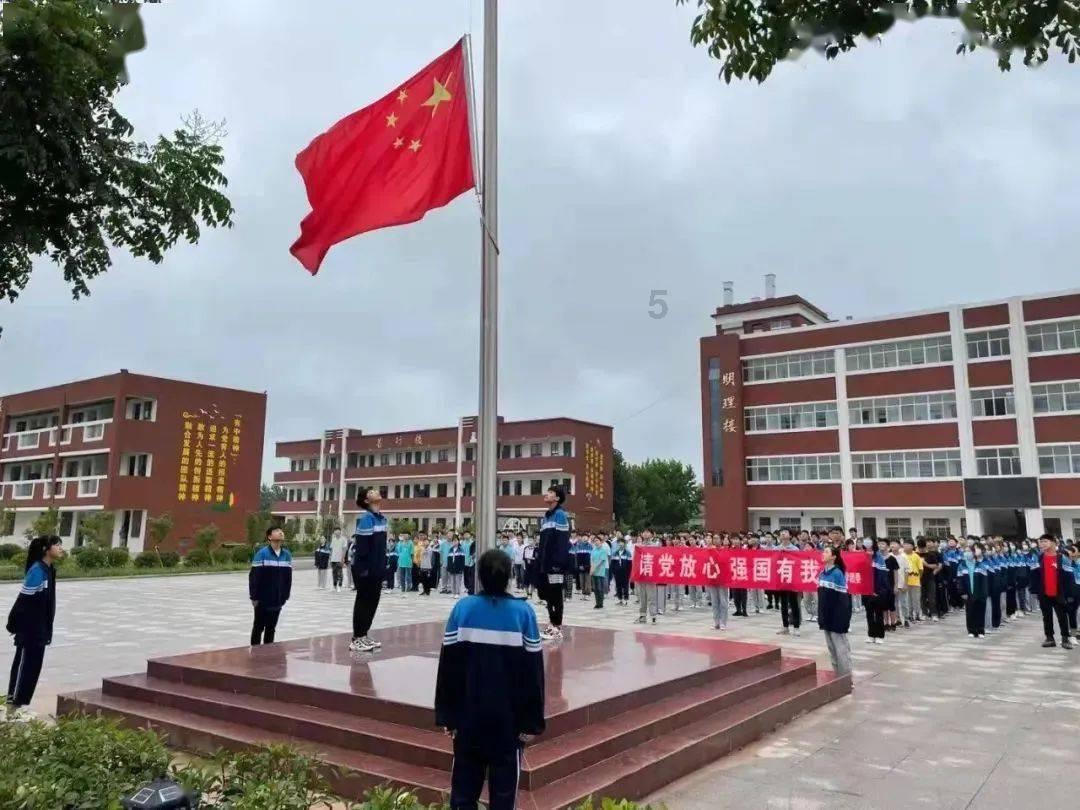 《知识星球平台高中和大学美女的区别,这样穿衣服,大学美女赢定了!,探索无限智慧》